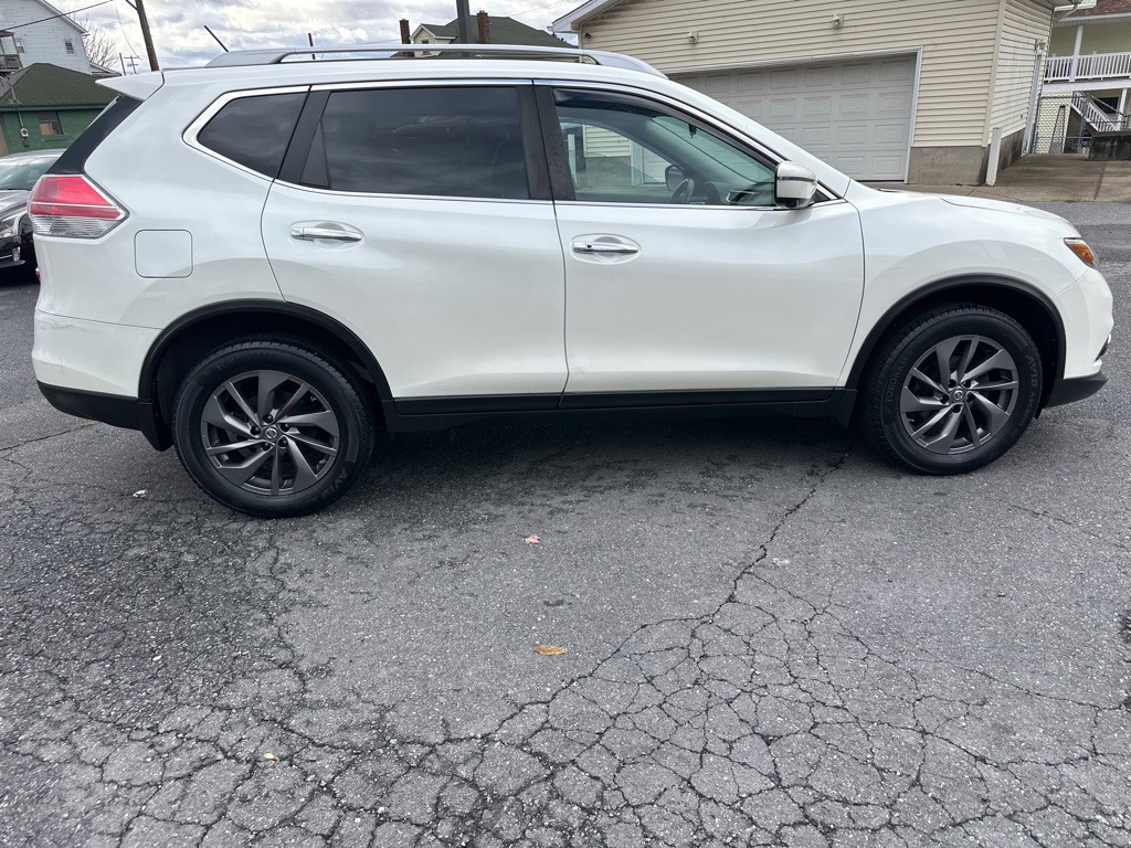 2016 Nissan Rogue Image 10