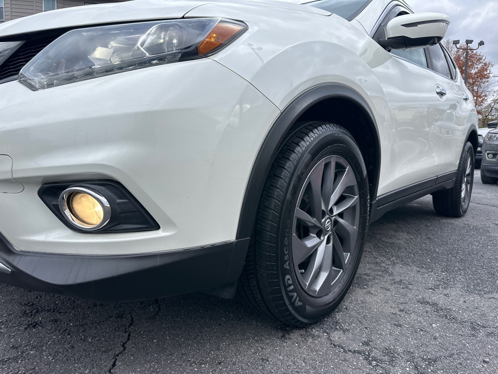 2016 Nissan Rogue Image 12