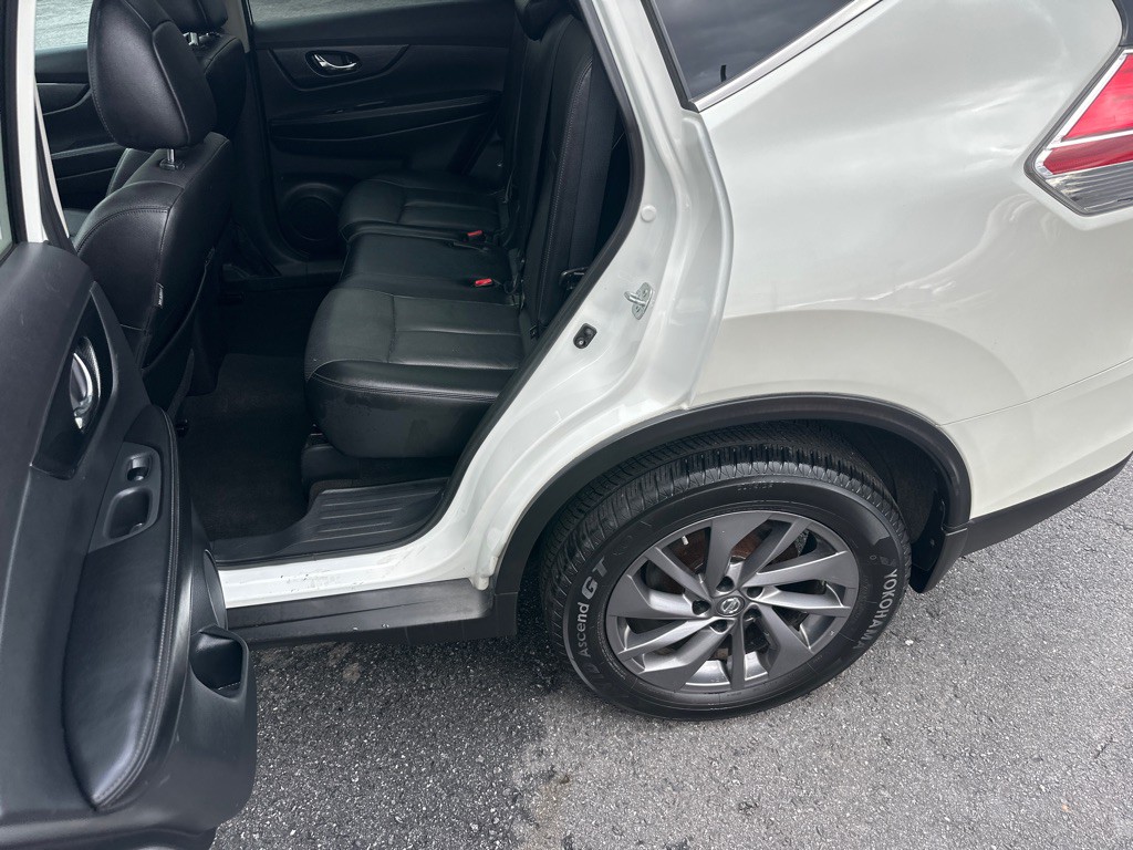 2016 Nissan Rogue Image 14