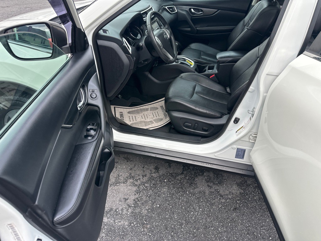 2016 Nissan Rogue Image 15