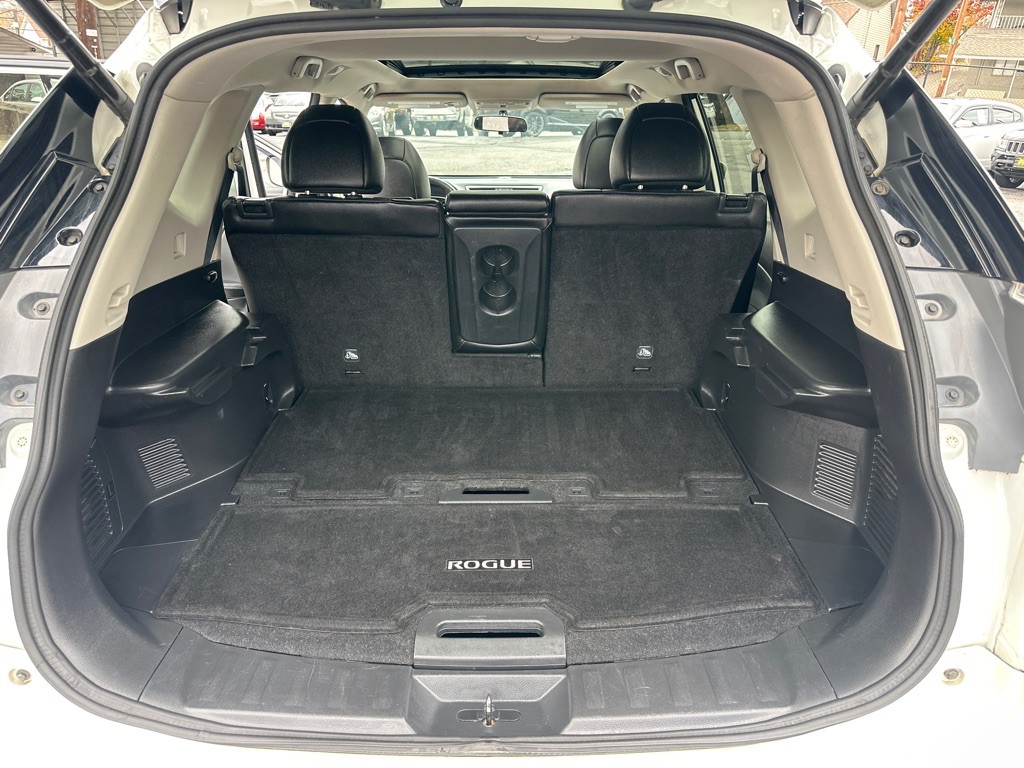 2016 Nissan Rogue Image 29