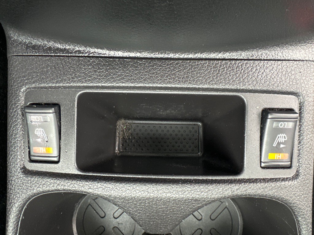 2016 Nissan Rogue Image 41