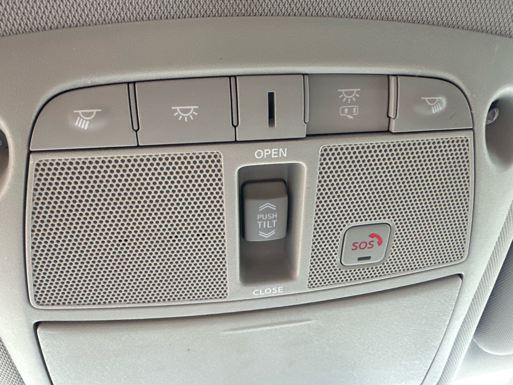 2016 Nissan Rogue Image 61