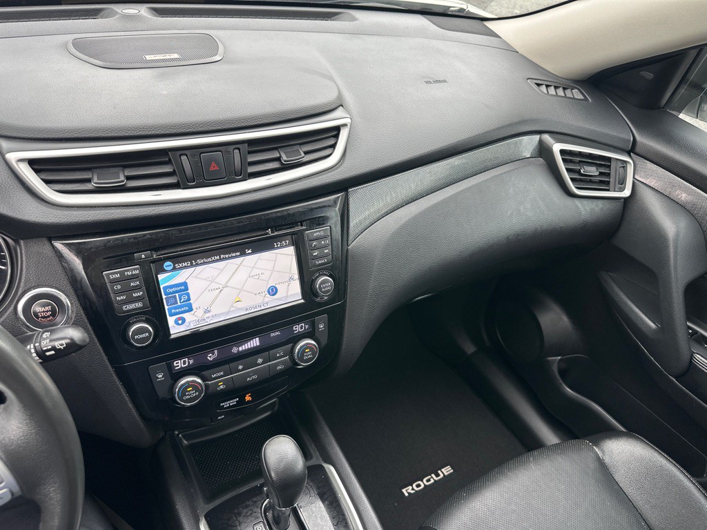 2016 Nissan Rogue Image 64