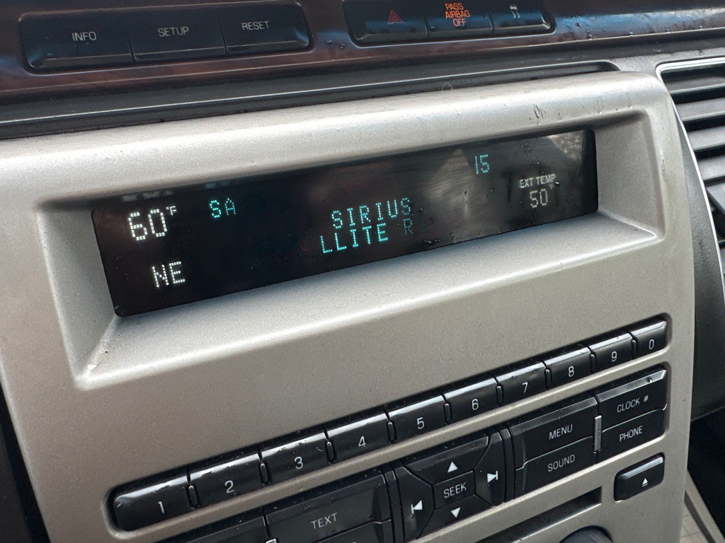 2009 Ford Flex Image 48