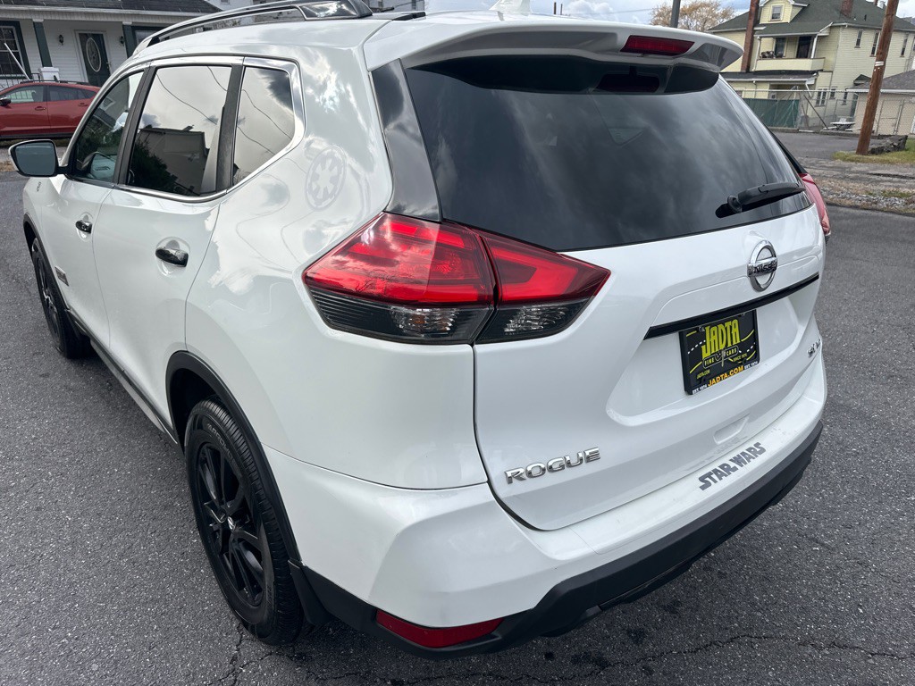 2017 Nissan Rogue Image 8