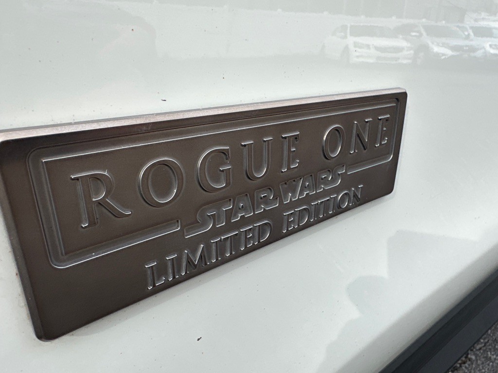 2017 Nissan Rogue Image 11