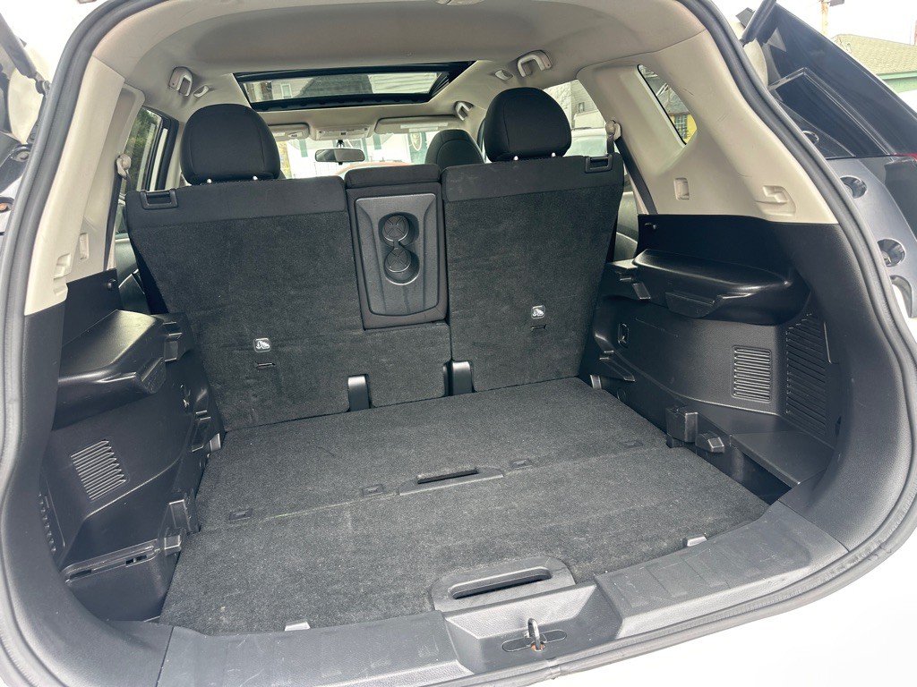 2017 Nissan Rogue Image 21