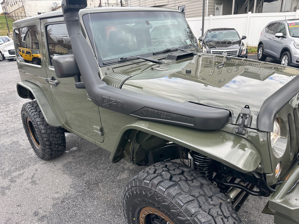 2015 Jeep Wrangler Image 25