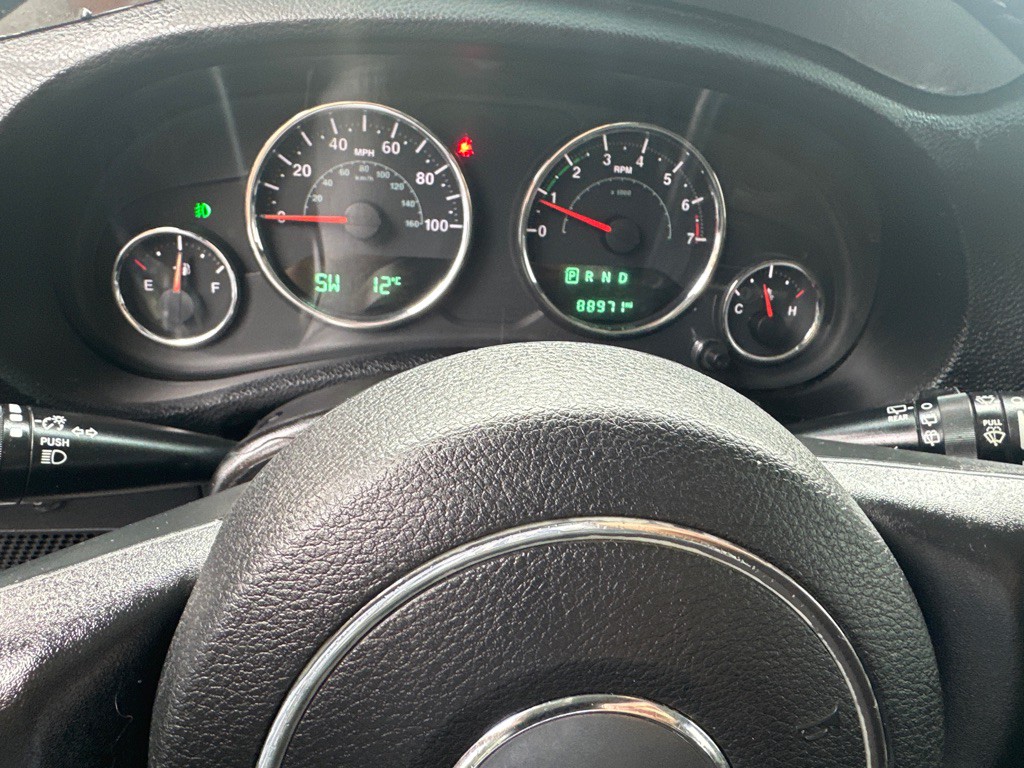 2015 Jeep Wrangler Image 34