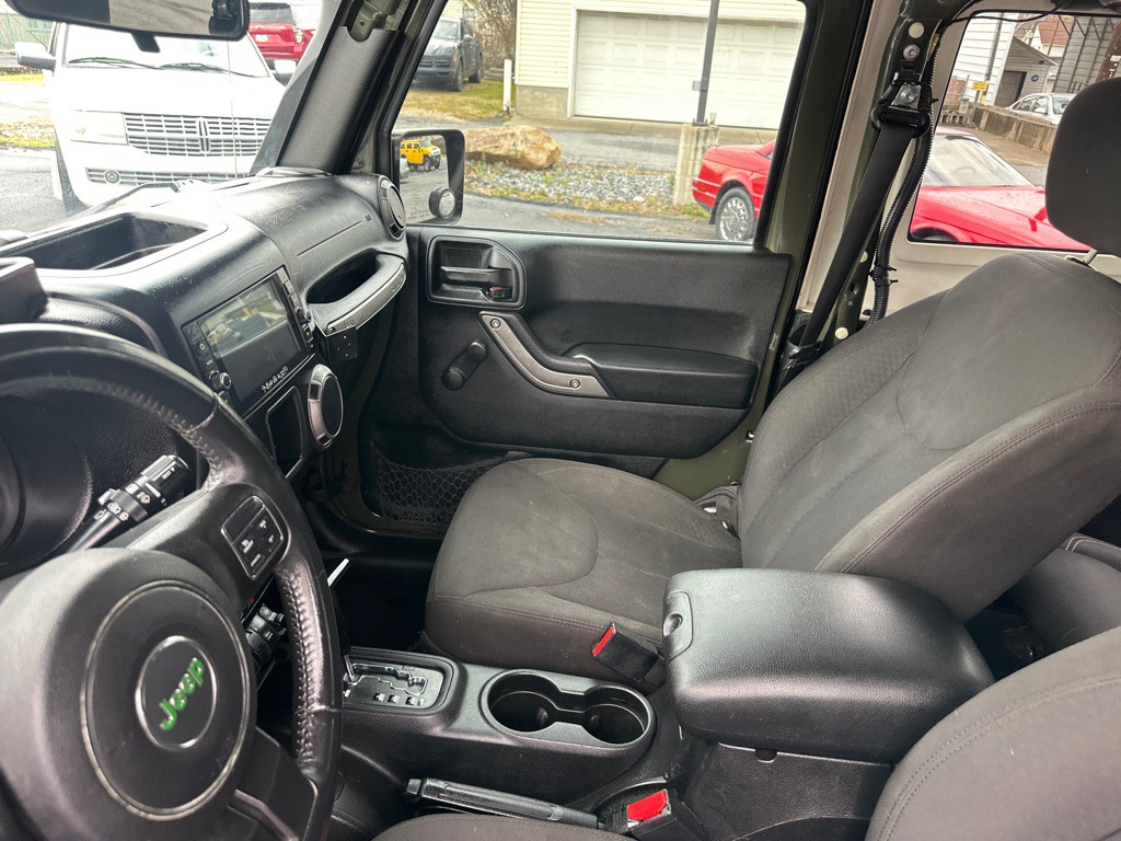 2015 Jeep Wrangler Image 36