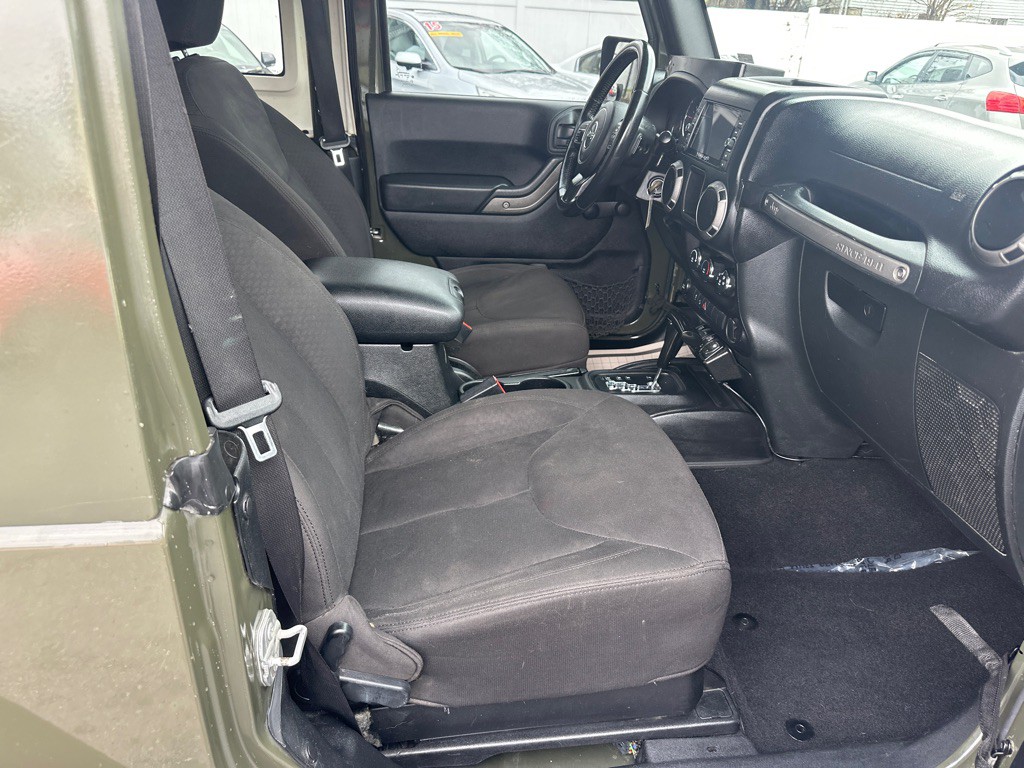 2015 Jeep Wrangler Image 44