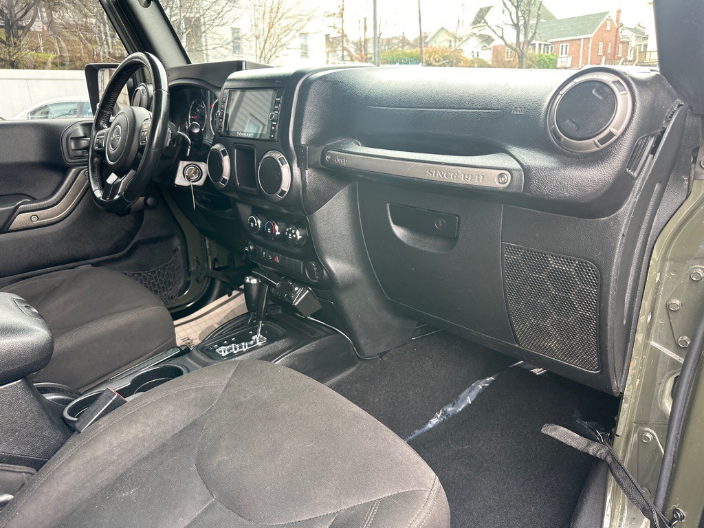 2015 Jeep Wrangler Image 45