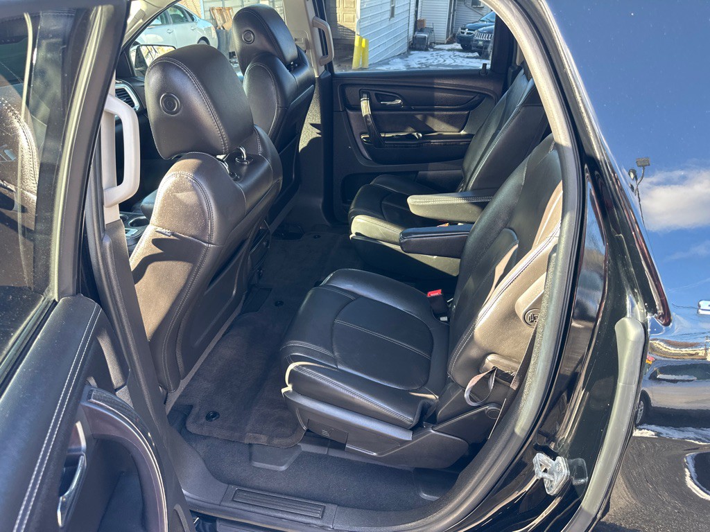 2017 GMC Acadia Image 16