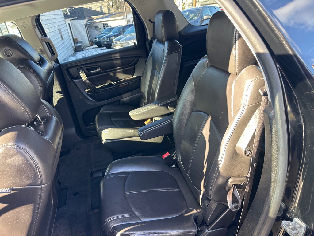 2017 GMC Acadia Image 17