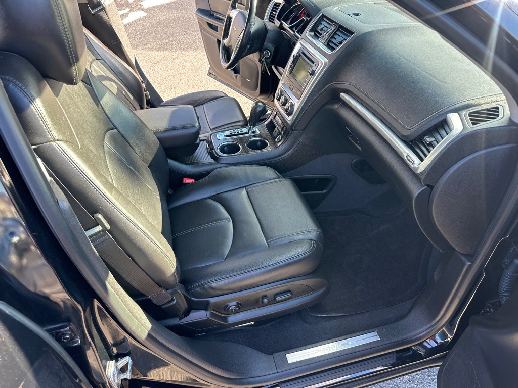 2017 GMC Acadia Image 37