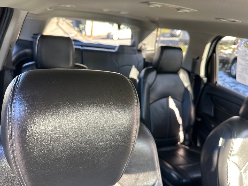 2017 GMC Acadia Image 44