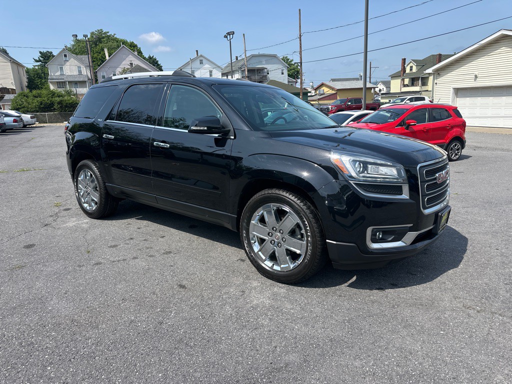 2017 GMC Acadia Image 1