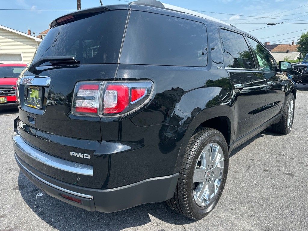 2017 GMC Acadia Image 3