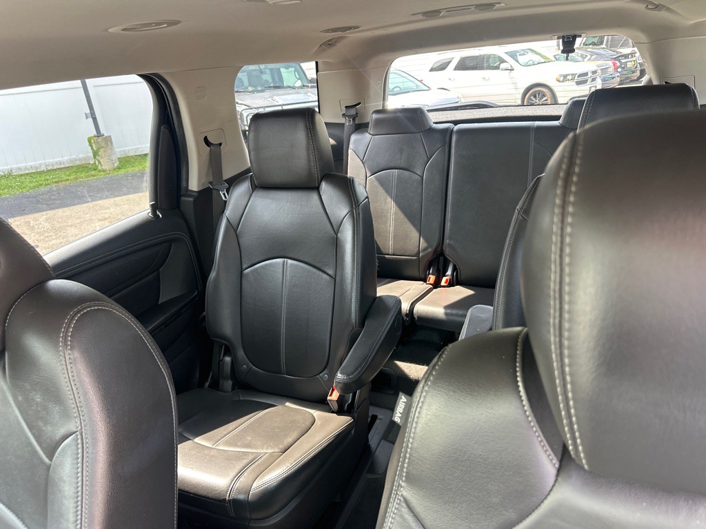 2017 GMC Acadia Image 18