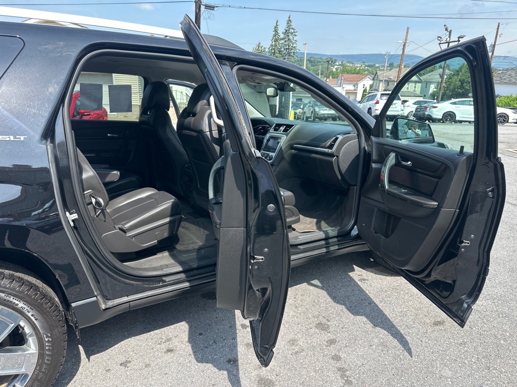 2017 GMC Acadia Image 28