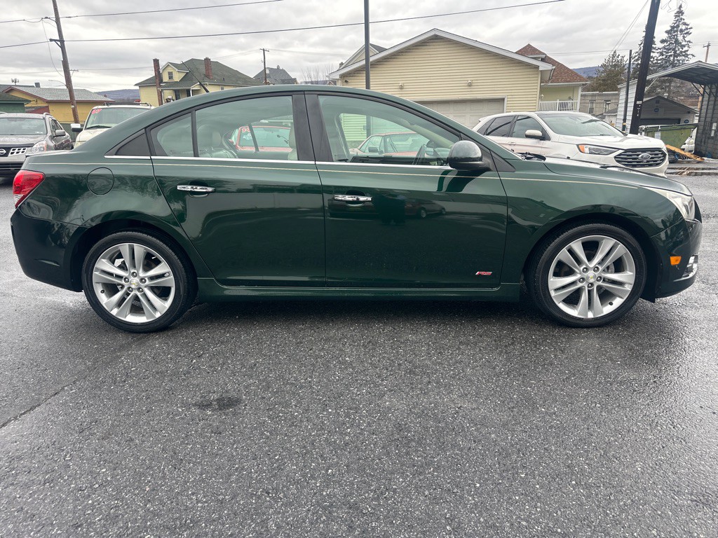 2014 Chevrolet Cruze Image 2