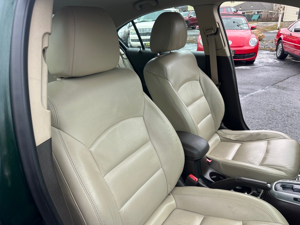 2014 Chevrolet Cruze Image 24