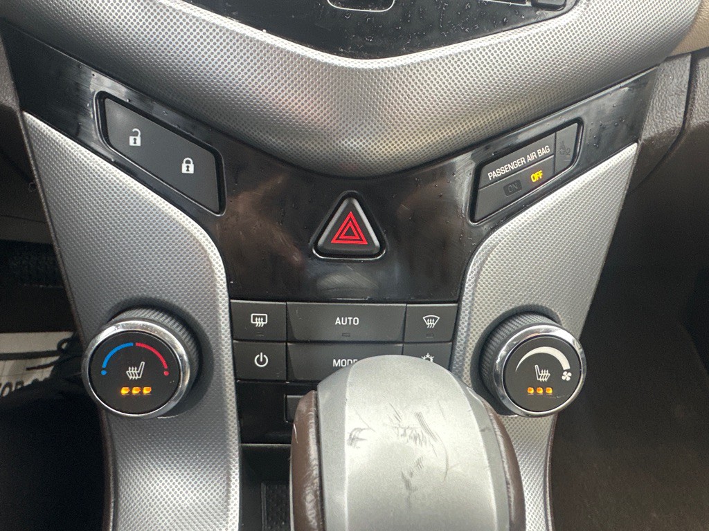 2014 Chevrolet Cruze Image 38