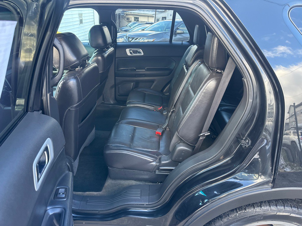 2013 Ford Explorer Image 15