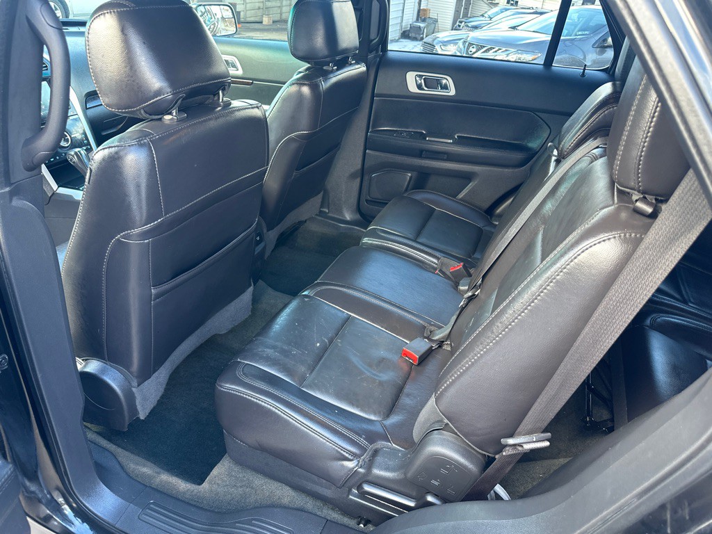 2013 Ford Explorer Image 17