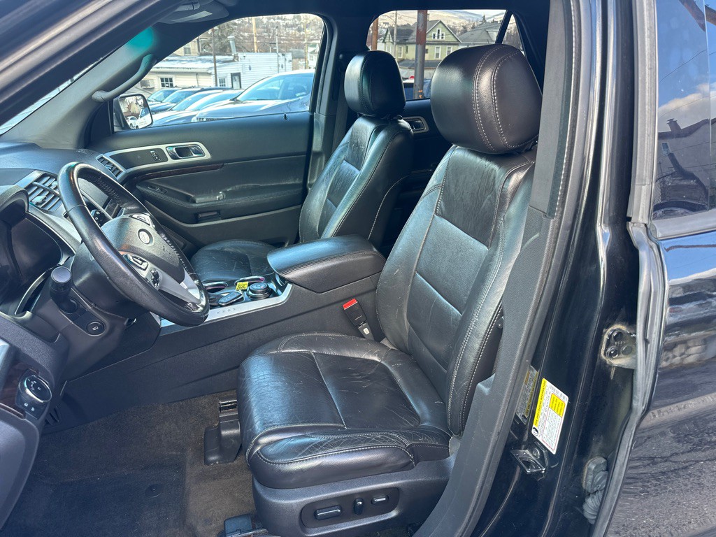 2013 Ford Explorer Image 21