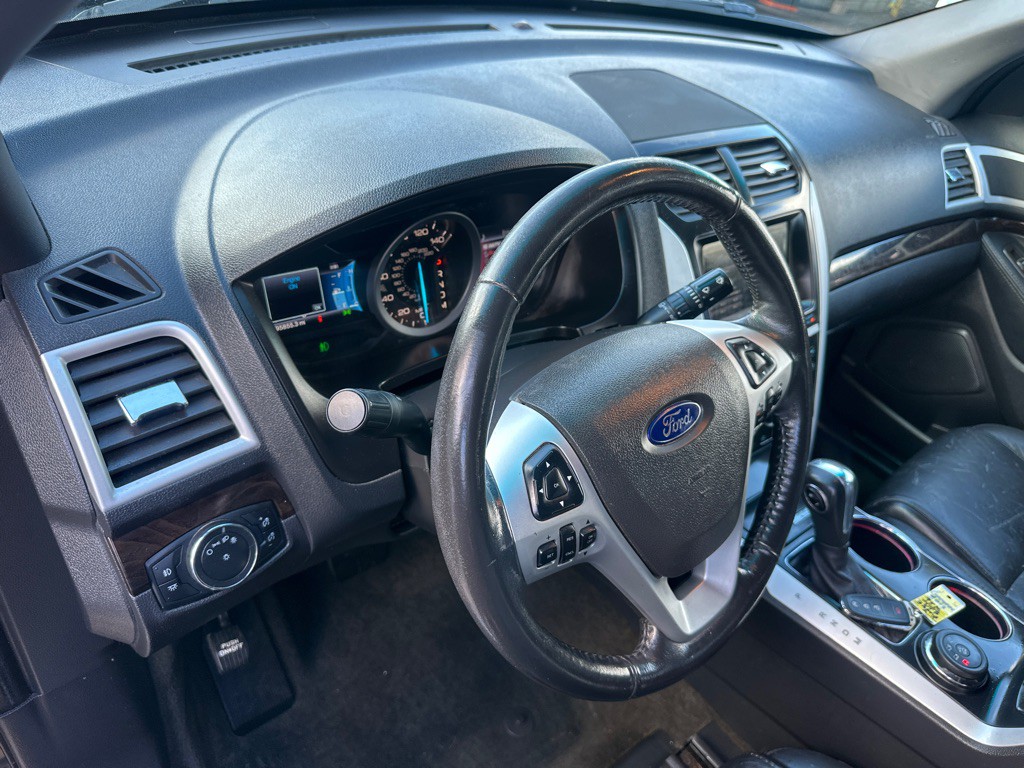 2013 Ford Explorer Image 23