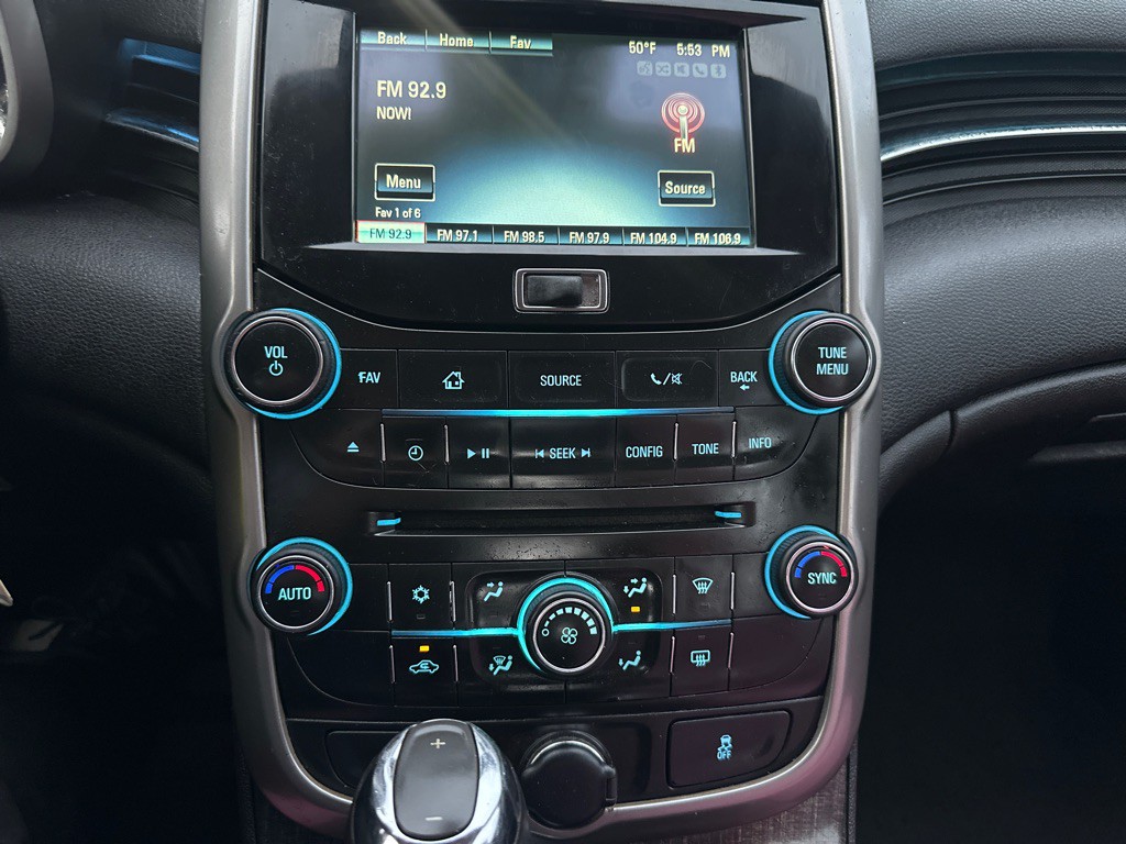 2015 Chevrolet Malibu Image 35