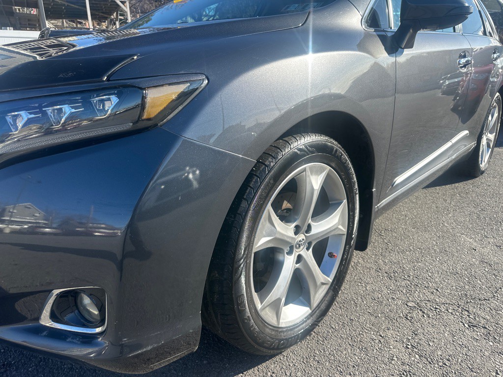 2013 Toyota Venza Image 11