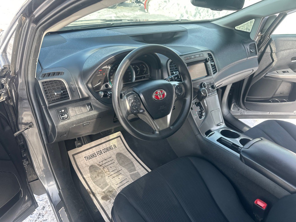 2013 Toyota Venza Image 25