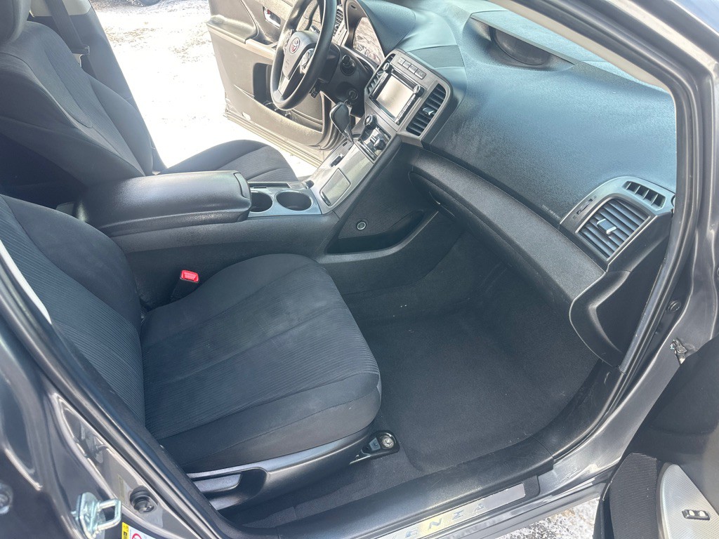 2013 Toyota Venza Image 31