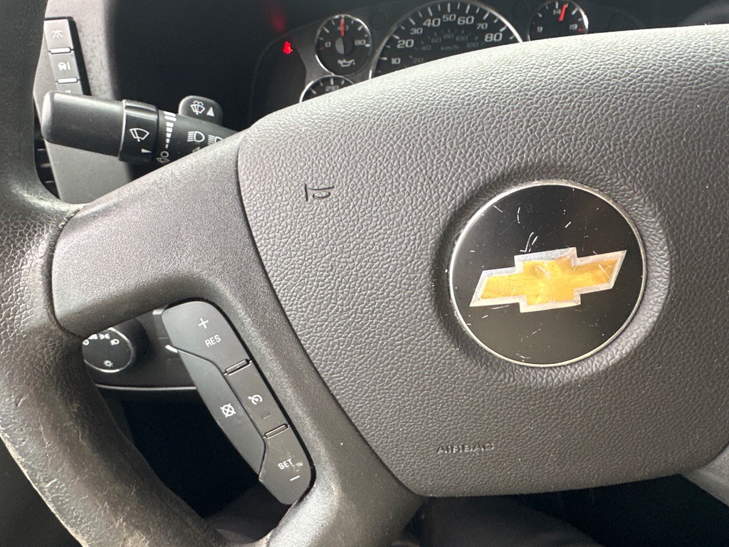 2017 Chevrolet Express Image 32