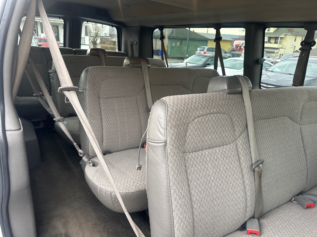 2017 Chevrolet Express Image 49