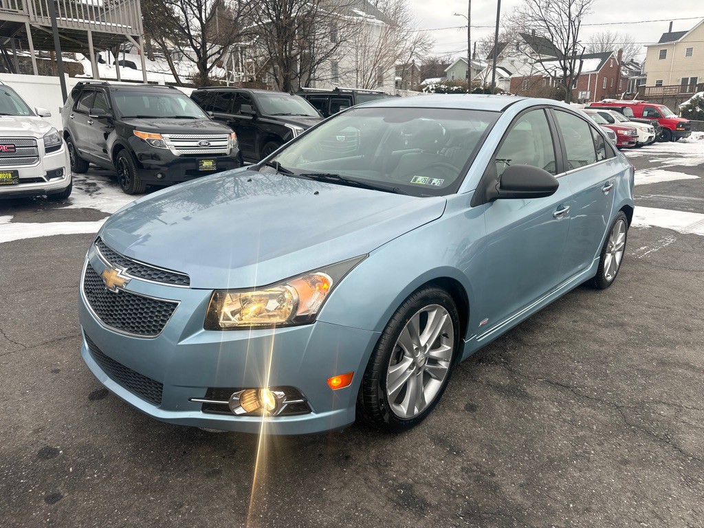 2011 Chevrolet Cruze Image 1