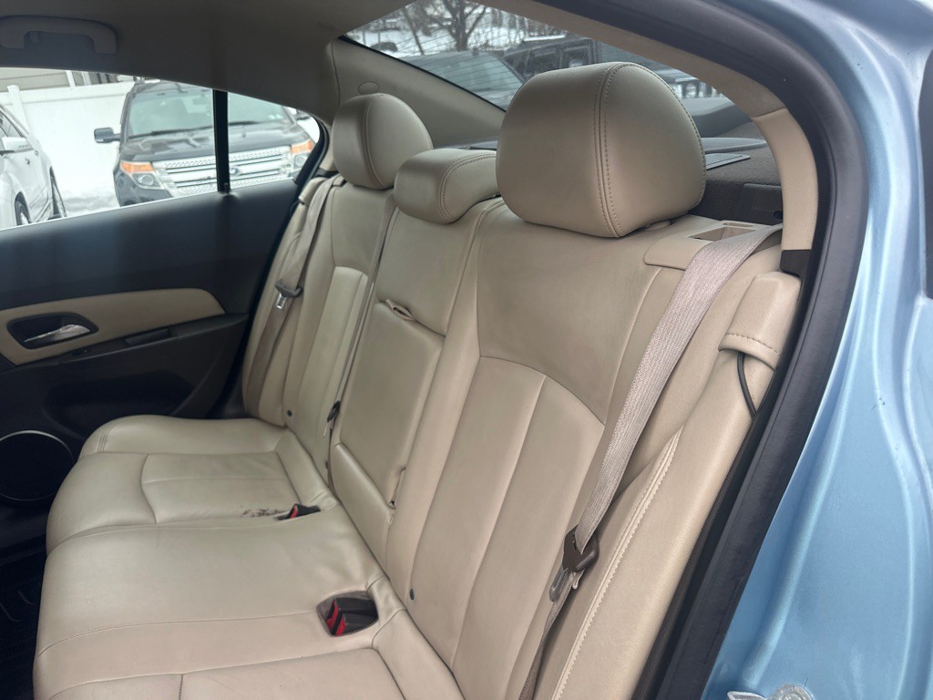 2011 Chevrolet Cruze Image 10