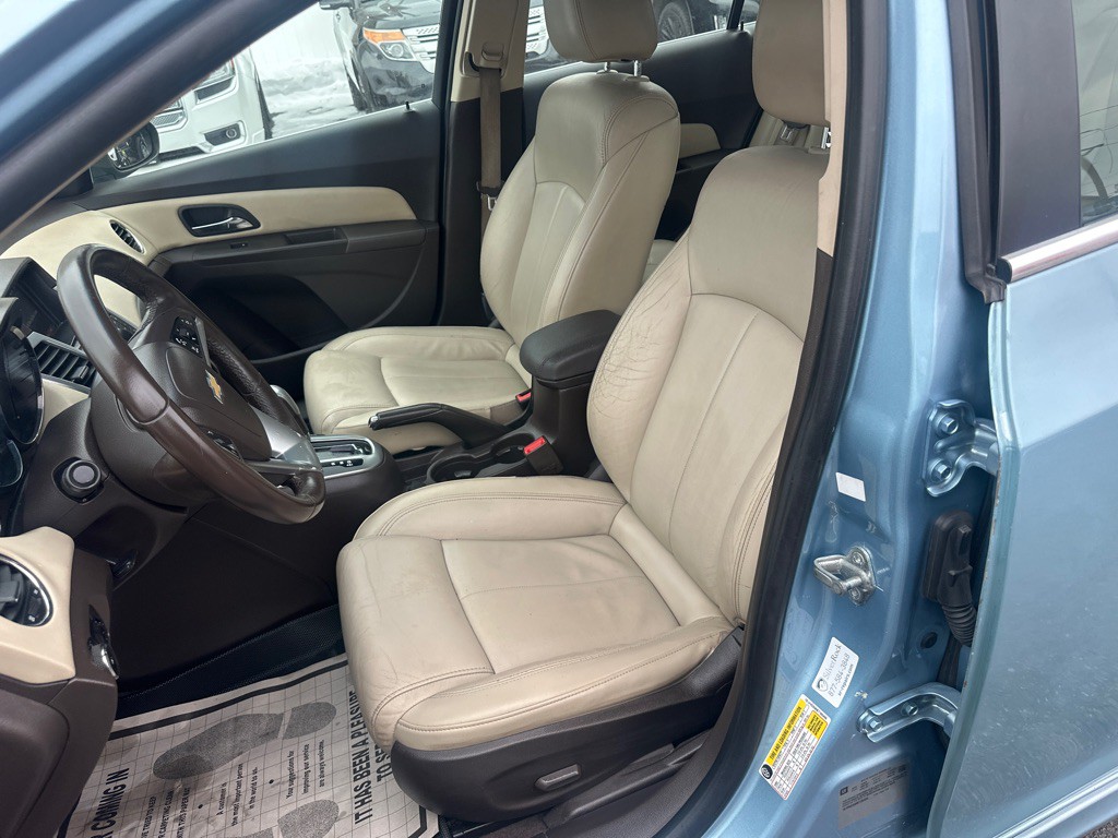 2011 Chevrolet Cruze Image 15