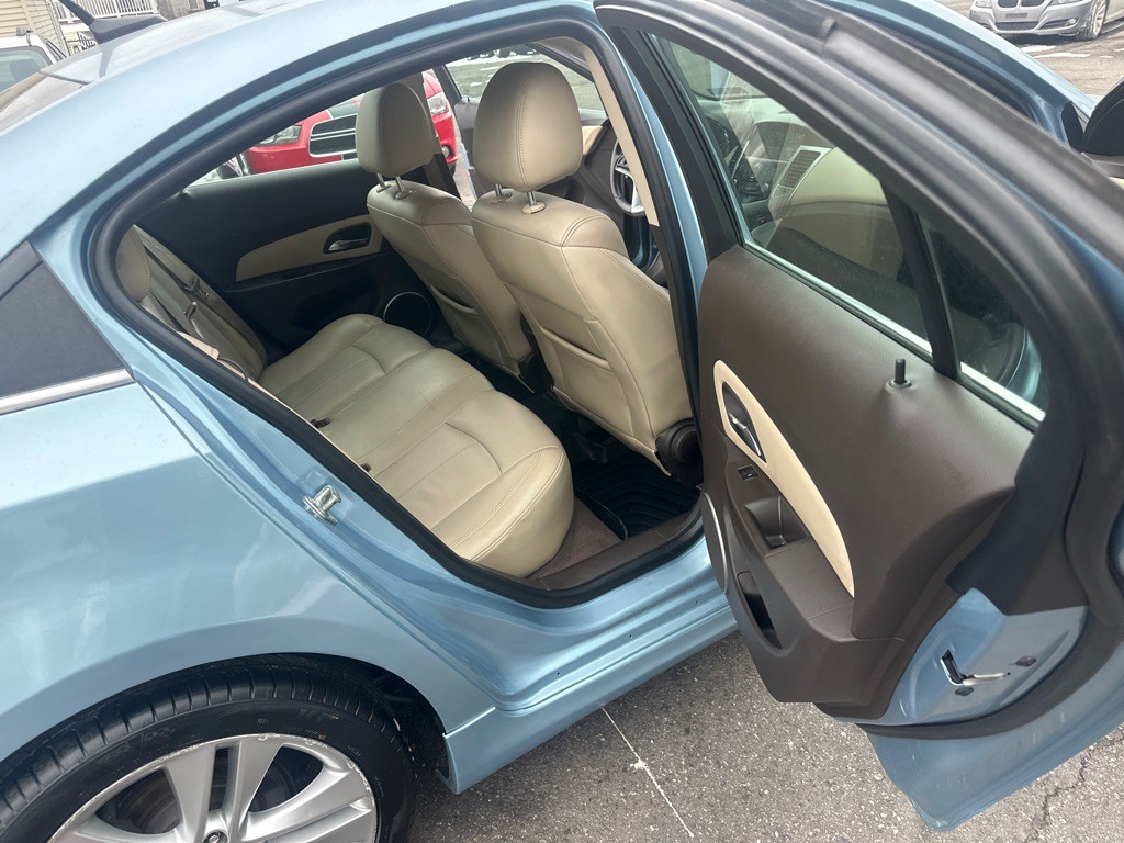 2011 Chevrolet Cruze Image 20