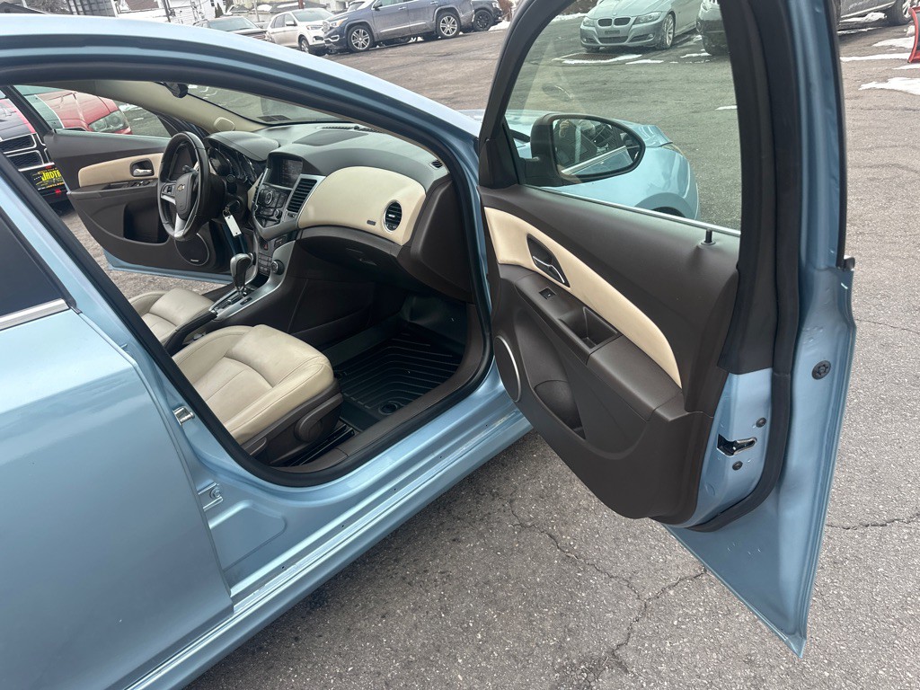 2011 Chevrolet Cruze Image 23