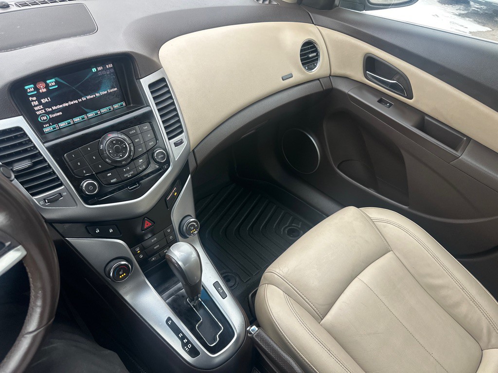 2011 Chevrolet Cruze Image 43