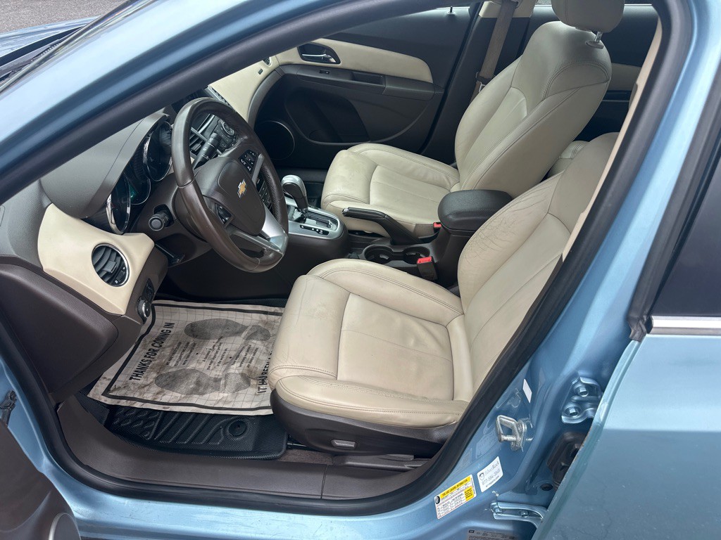 2011 Chevrolet Cruze Image 14