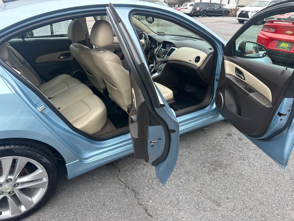 2011 Chevrolet Cruze Image 18