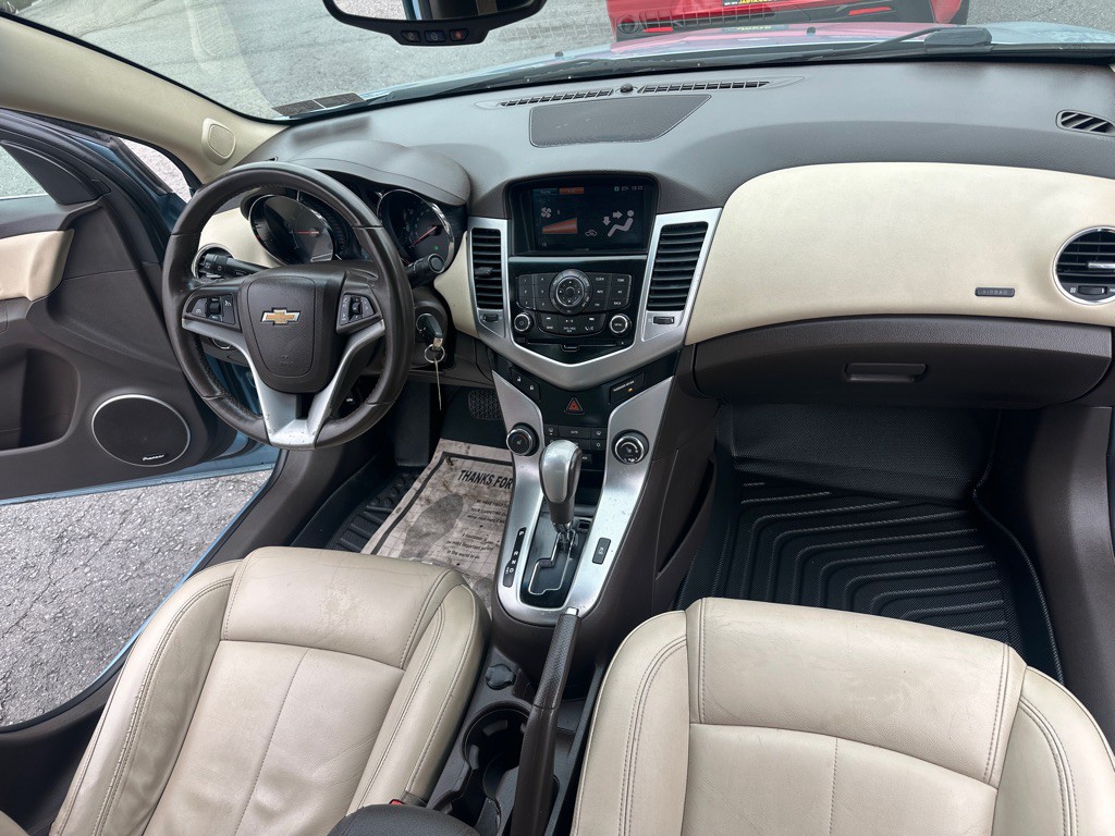 2011 Chevrolet Cruze Image 20