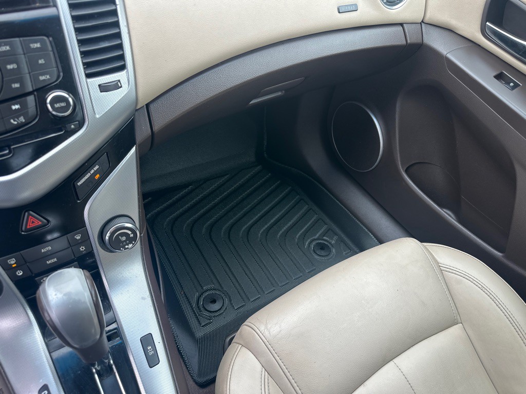 2011 Chevrolet Cruze Image 34