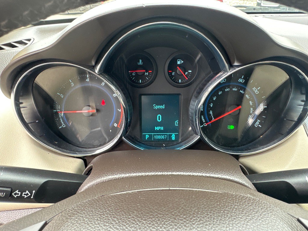 2011 Chevrolet Cruze Image 35