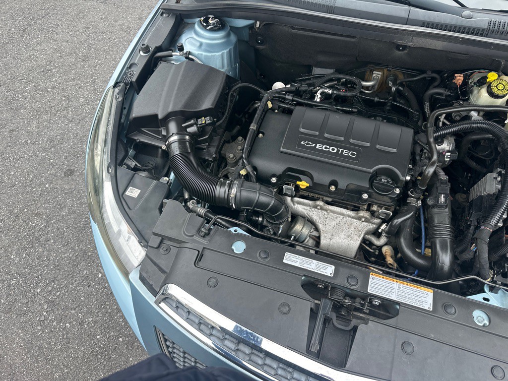 2011 Chevrolet Cruze Image 38
